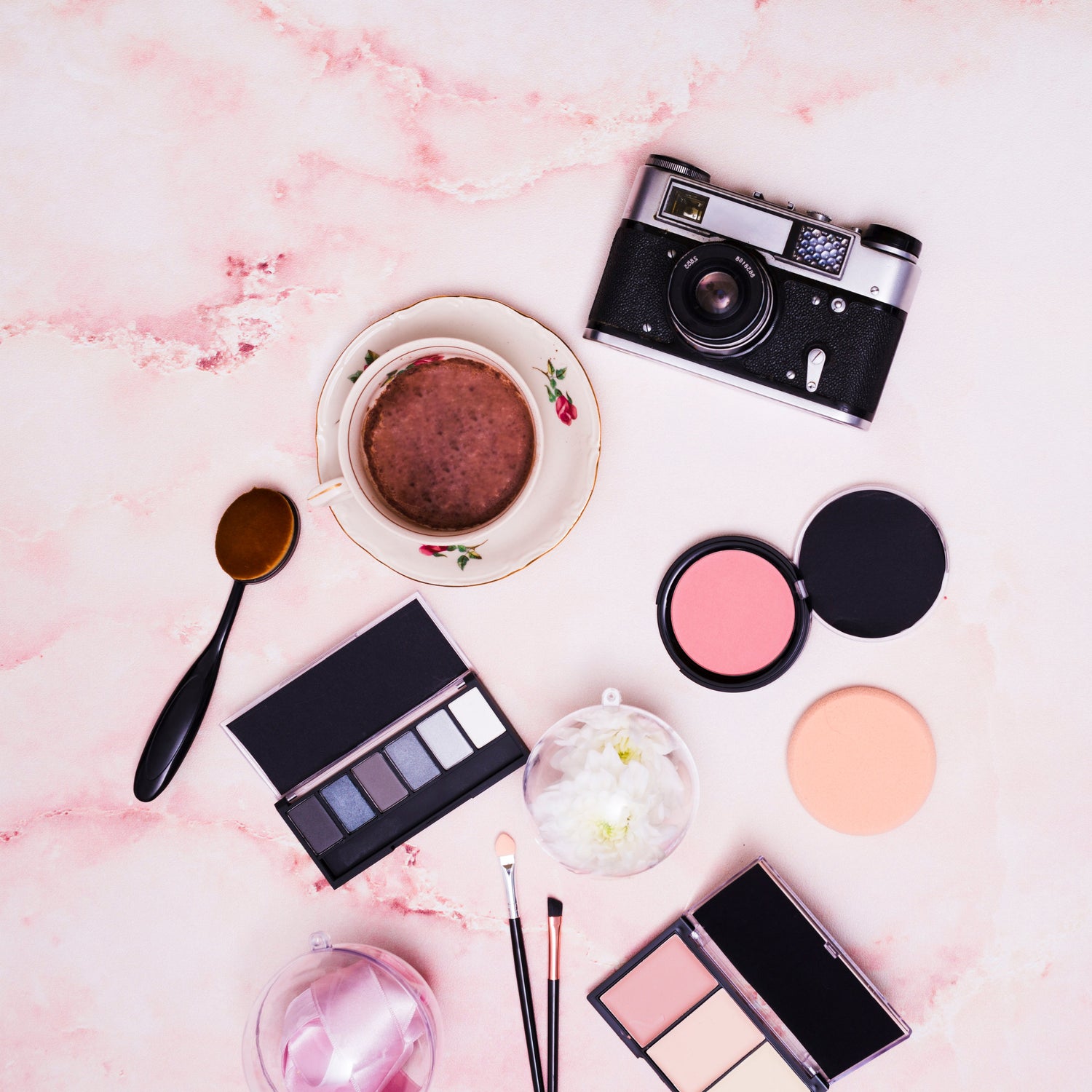 Cosmetics & Make-Up